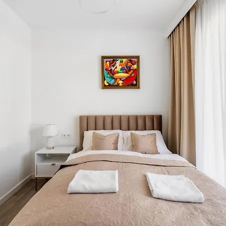 Luksusowy Very Berry W Poznaniu Z Trzema Sypialniami By Renters Lägenhet *