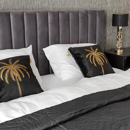 Luksusowy Very Berry W Poznaniu Z Trzema Sypialniami By Renters