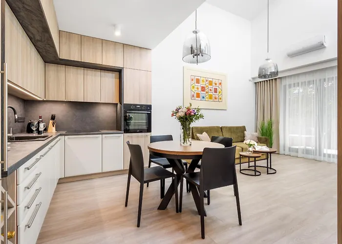 Luksusowy Very Berry W Poznaniu Z Trzema Sypialniami By Renters Апартаменты *