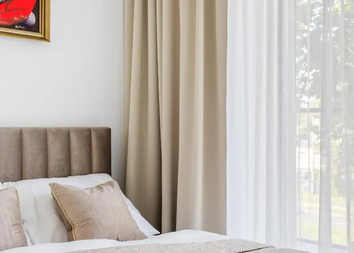 Luksusowy Very Berry W Poznaniu Z Trzema Sypialniami By Renters * Познань