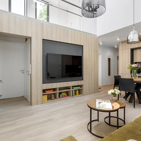 Luksusowy Very Berry W Poznaniu Z Trzema Sypialniami By Renters Apartament Poznań